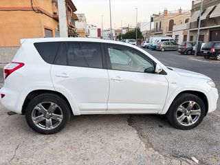 Toyota RAV4 2013