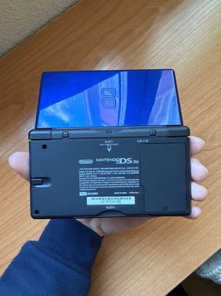 Nintendo DS Lite Azul y Negra + Caja + Juegos