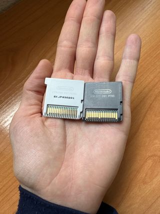 Nintendo DS Lite Azul y Negra + Caja + Juegos