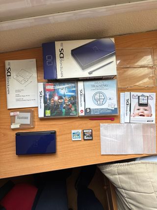 Nintendo DS Lite Azul y Negra + Caja + Juegos