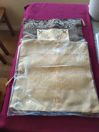 2 Fundas Cojín procedentes de Siria, tonos dorados