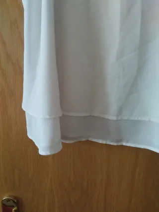 Blusa Easy Wear blanca sin mangas