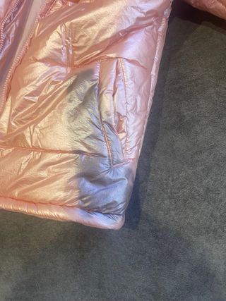 Abrigo rosa brillante