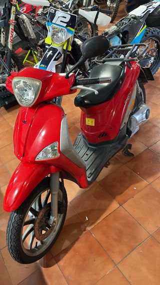 Liberty 50 reparto