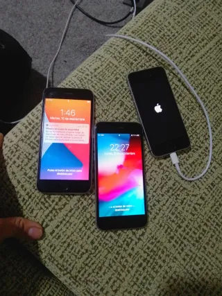 2 iPhones 6 y 1 iPhone 5 para repuestos