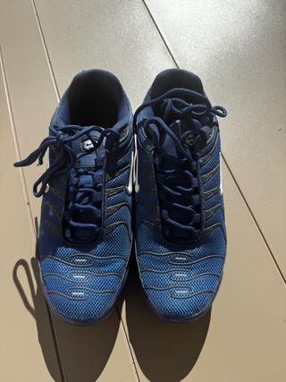 Zapatillas Nike Joven Azul Casi Sin Uso.