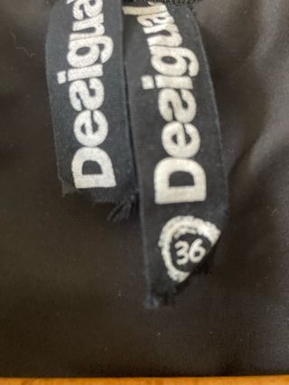 Abrigo Desigual Negro Talla S