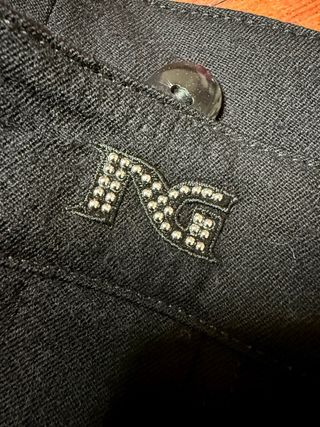 GONNA A PIEGHE “NERO GIARDINI”