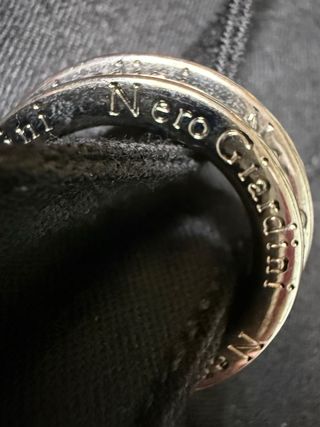 GONNA A PIEGHE “NERO GIARDINI”