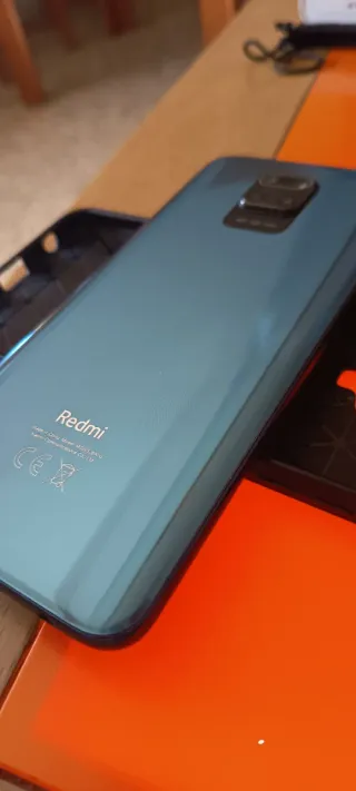 Xiaomi Redmi Note 9S, en su caja.