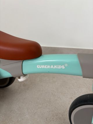 Bicicleta de equilibrio EUREKAKIDS