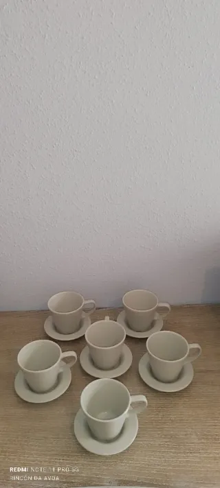 Juego de 6 tazas de café y platillos