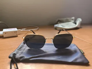 Gafas de sol Hawkers doradas y negras