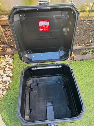 Top Case Givi Trekker Outback 42L OBKN42 Negro