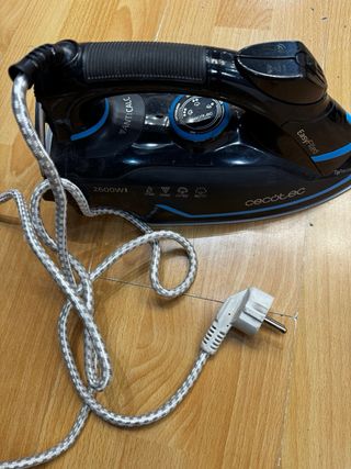 Plancha Cecotec 2600W poco uso