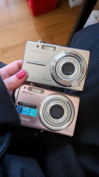 Lote 2 Fotocamere Digitali Olympus SENZA BATTERIA