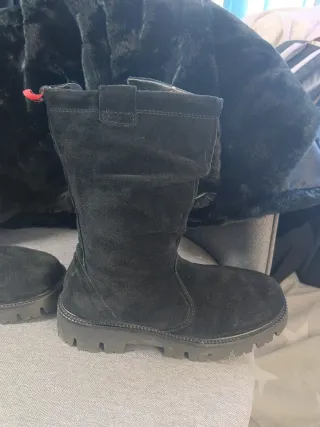 Botas negras media pantorrilla