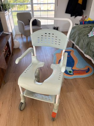 Silla WC ortopedia con ruedas