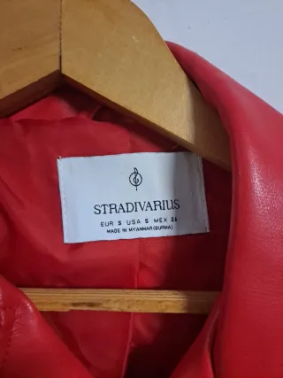 Chaqueta Piel Roja Stradivarius