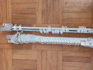 2 rieles para cortinas blancos