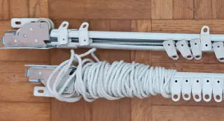 2 rieles para cortinas blancos