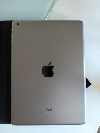 Apple iPad Air 1ª Gen A1474 16GB Wi-Fi Negro