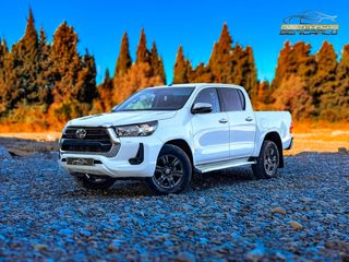 TOYOTA Hilux Cabina Doble VX desde 584€/mes*