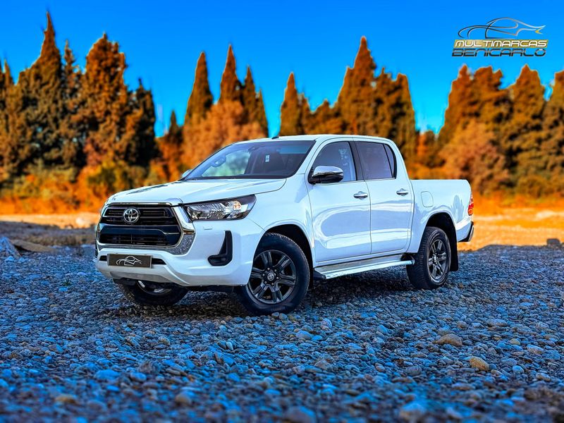 TOYOTA Hilux Cabina Doble VX desde 584€/mes* - foto 1