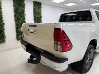 TOYOTA Hilux Cabina Doble VX desde 584€/mes*