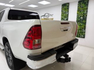 TOYOTA Hilux Cabina Doble VX desde 584€/mes*