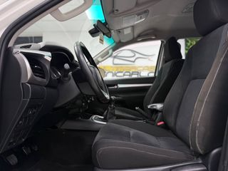 TOYOTA Hilux Cabina Doble VX desde 584€/mes*