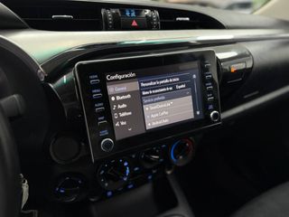 TOYOTA Hilux Cabina Doble VX desde 584€/mes*