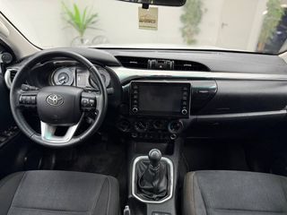 TOYOTA Hilux Cabina Doble VX desde 584€/mes*