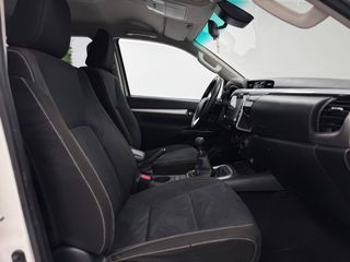 TOYOTA Hilux Cabina Doble VX desde 584€/mes*