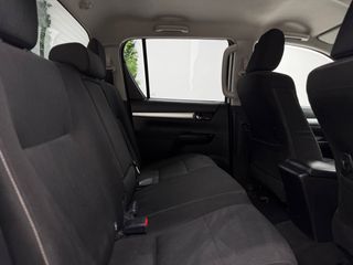 TOYOTA Hilux Cabina Doble VX desde 584€/mes*