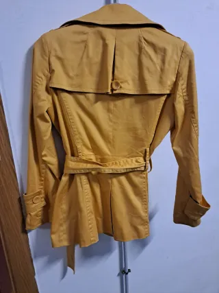 Americana amarilla mujer