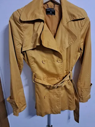 Americana amarilla mujer