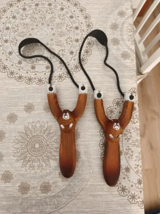 Tirachinas de madera hechos a mano