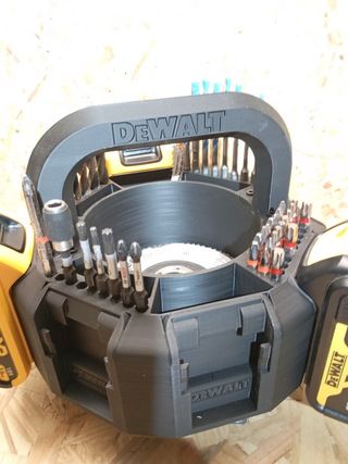 Soporte Porta 8 Baterías DeWALT 18V