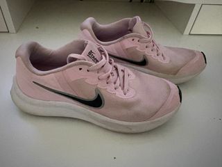 Zapatillas Nike Star Runner rosa – talla 35.5 niña
