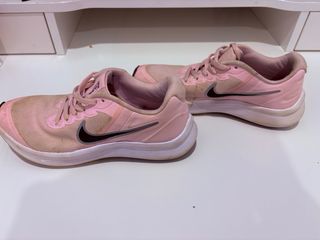 Zapatillas Nike Star Runner rosa – talla 35.5 niña