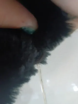 Chal de pelo sintético negro