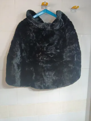 Chal de pelo sintético negro