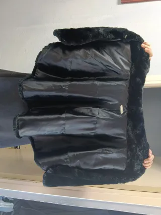 Chal de pelo sintético negro