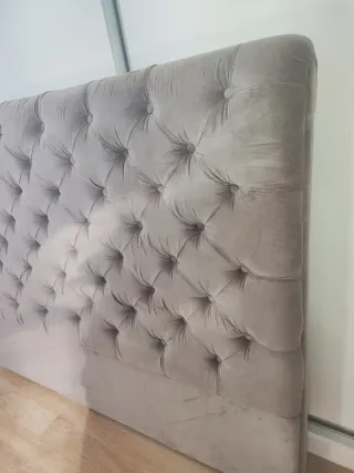 Cabecero tapizado capitoné gris
