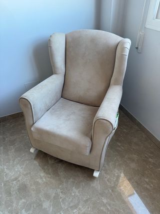 Sillón de lactancia beige