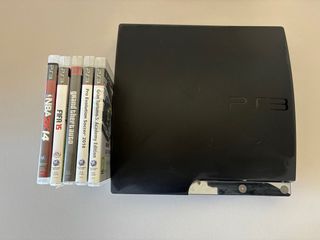 Consola PS3 + 5 Juegos (falta mando y cables)