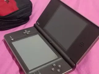 Nintendo DSi XL