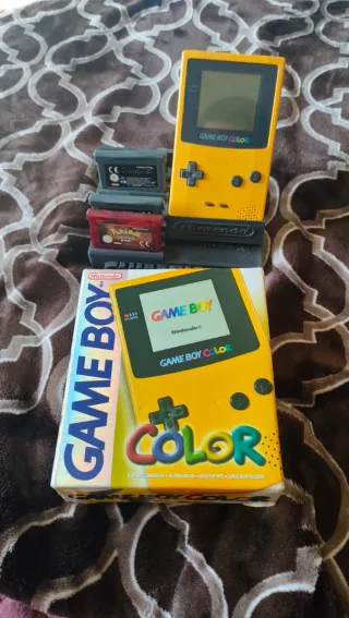 Nintendo Game Boy color Amarilla