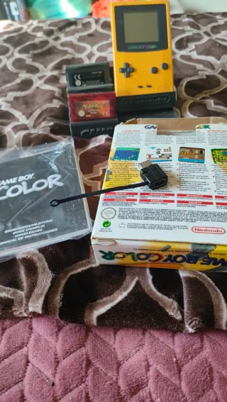 Nintendo Game Boy color Amarilla